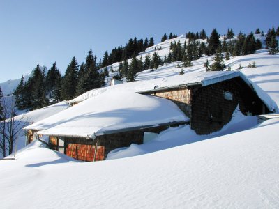 Die Brunnenkopfhütte im Winterschlaf